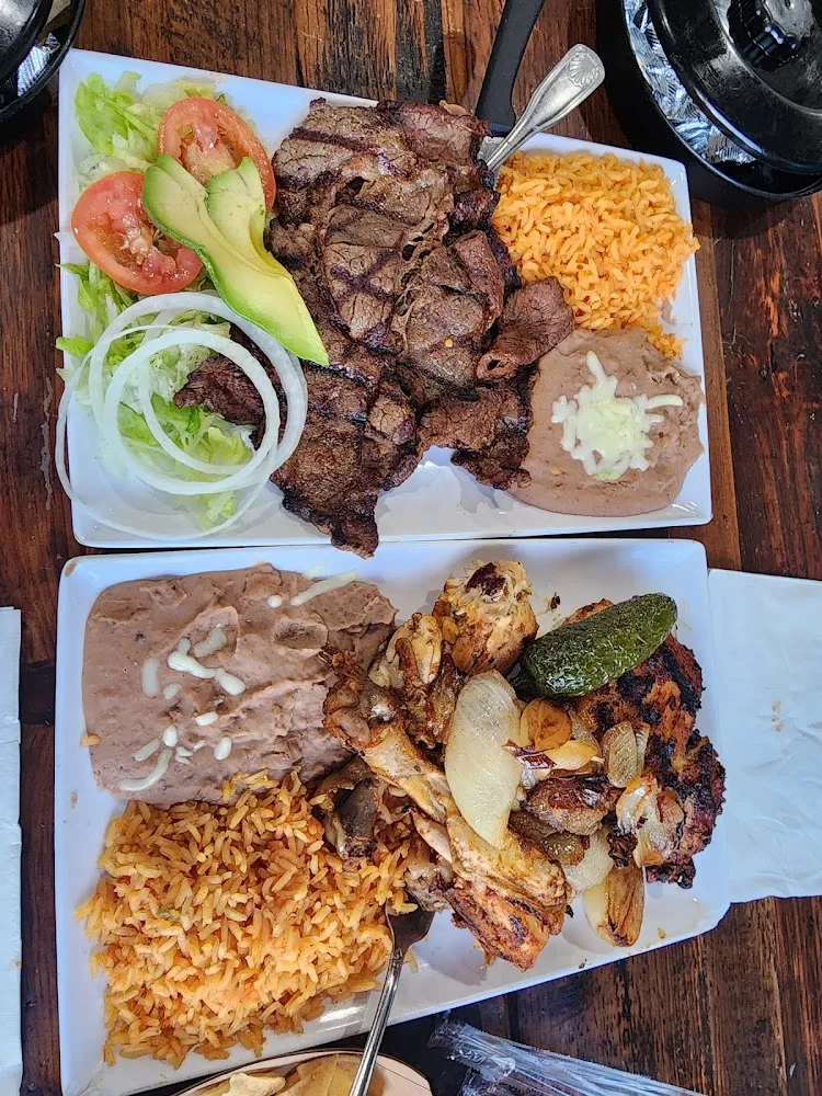Bistec and Pollo Paidanos